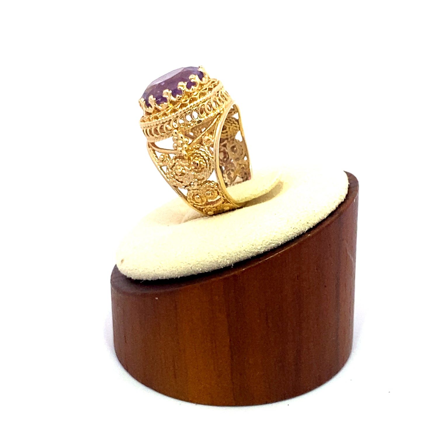 Handmade 4.00ct. Oval Cut Amethyst Ring in 14k Yellow Gold